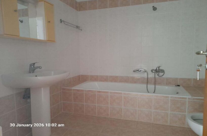 B-Floor-New-Apartment-Bathroom