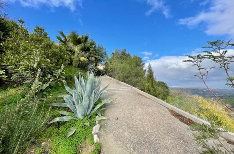 Country-Style-Pathway