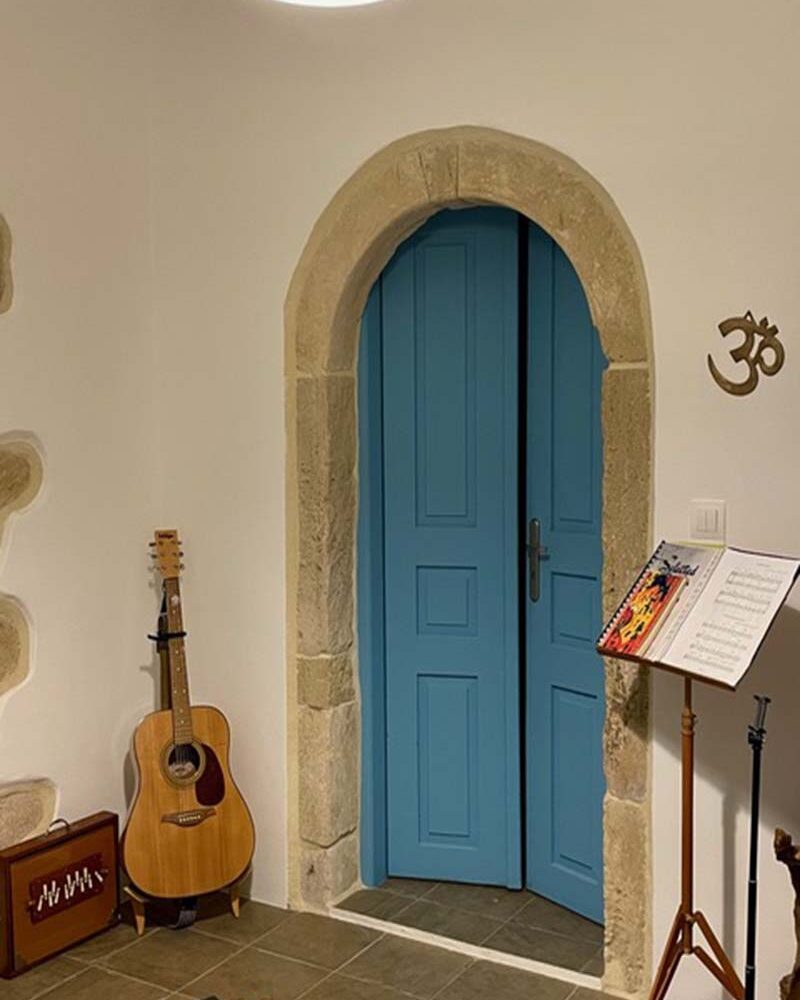 Country-Style-Room-Door