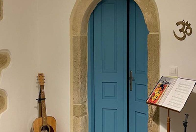 Country-Style-Room-Door