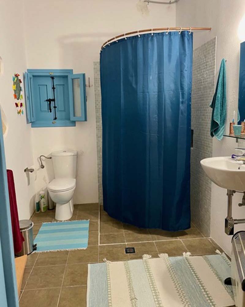 Country-Style-Room-Shower