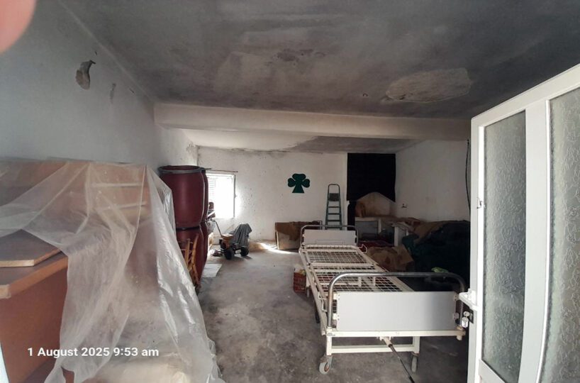 Bargain-Offer-House-Upstairs