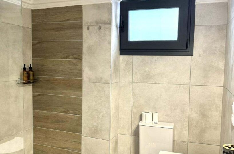 Detached-House-Bathroom