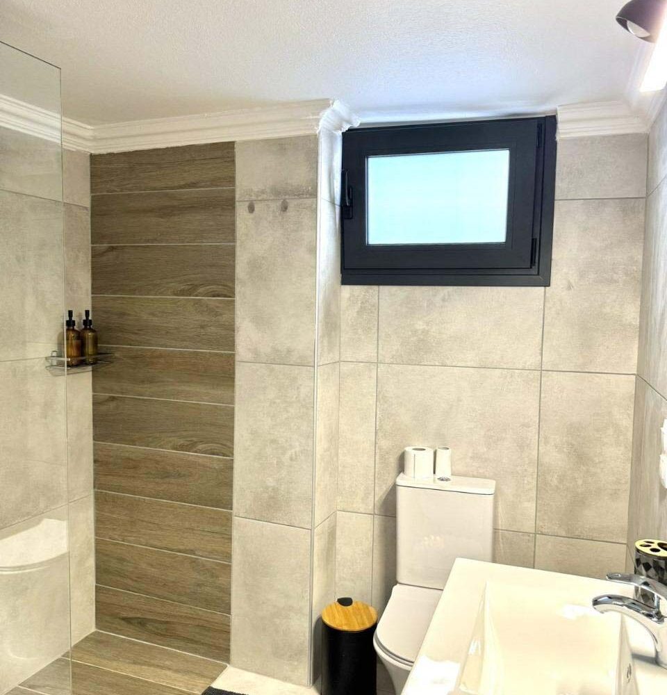 Detached-House-Bathroom