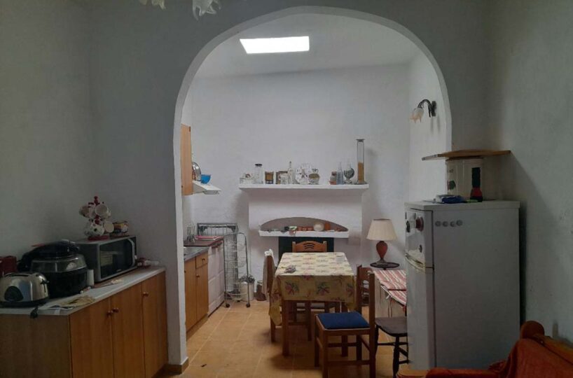 Sklavi-One-Bedroom-Kitchen