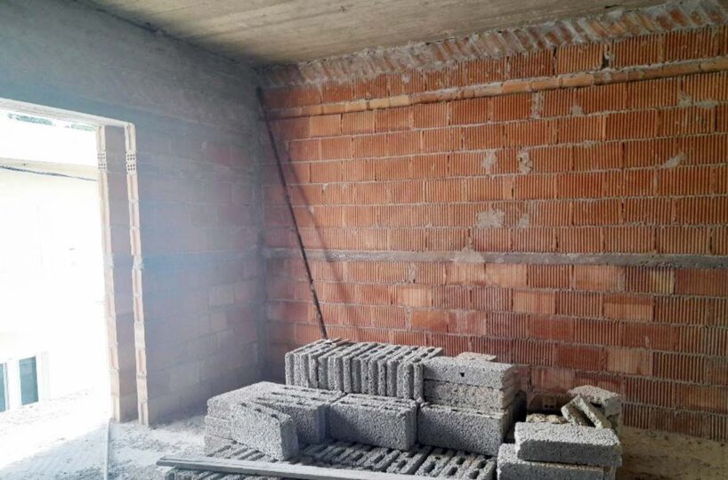 Ημιτελές-Κτίριο-Τοιχος