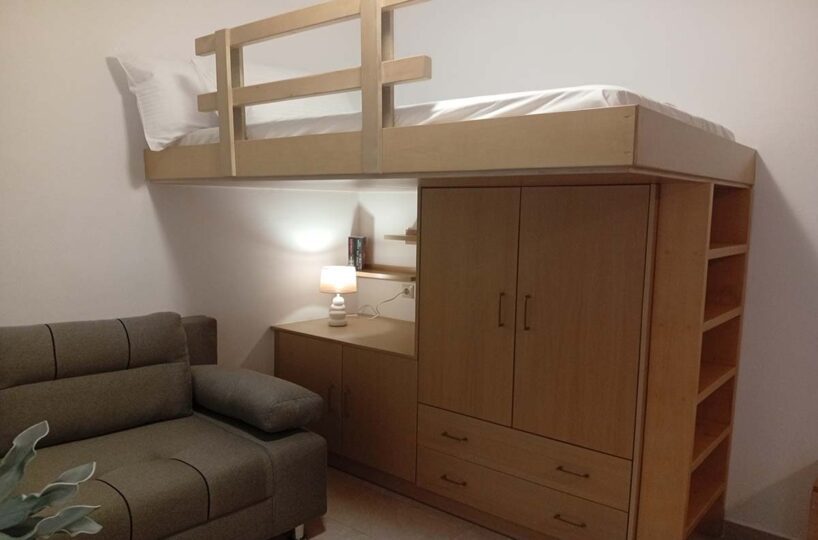 Kimourgiotis-Cottage-Corner