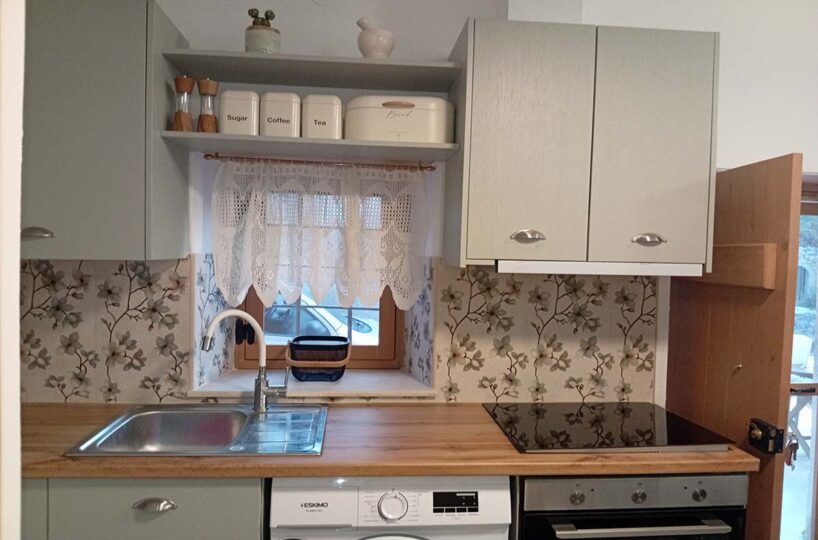 Kimourgiotis-Cottage-Kitchen