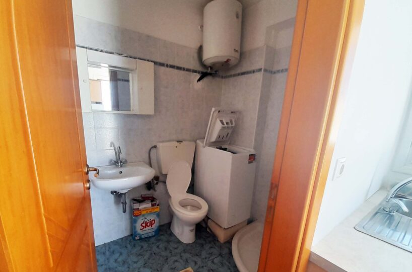 Tiny-Studio-Bathroom