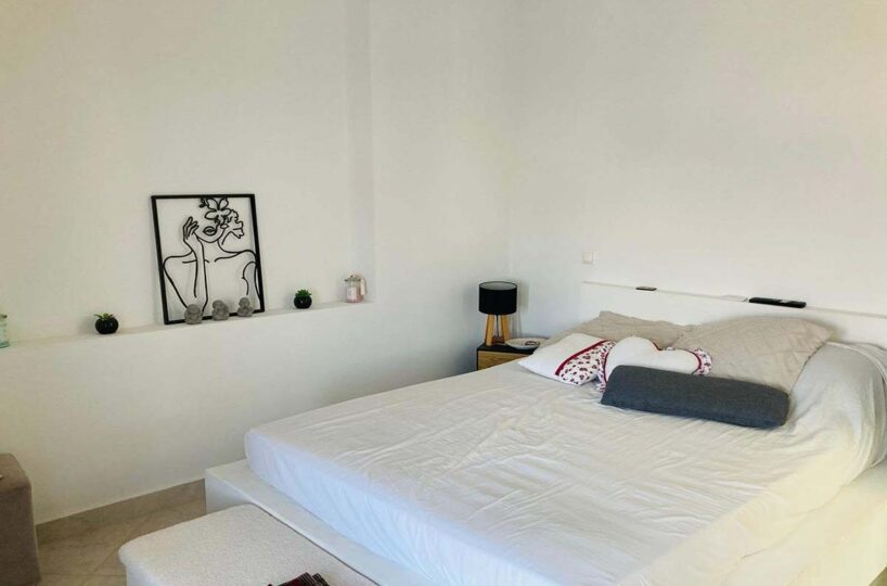 Architect-Design-Country-Bedroom