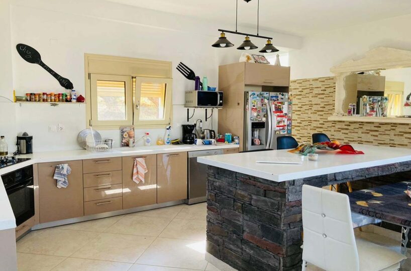 Architect-Design-Country-Kitchen