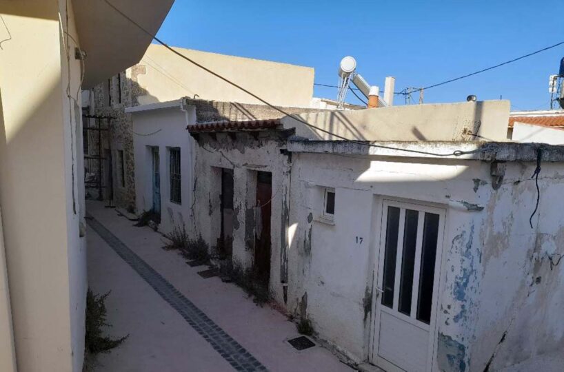 One-Room-Achladia-Roof-2