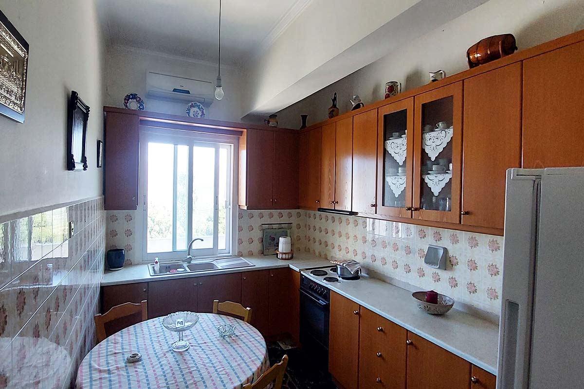 Agios-Georgios-Kitchen