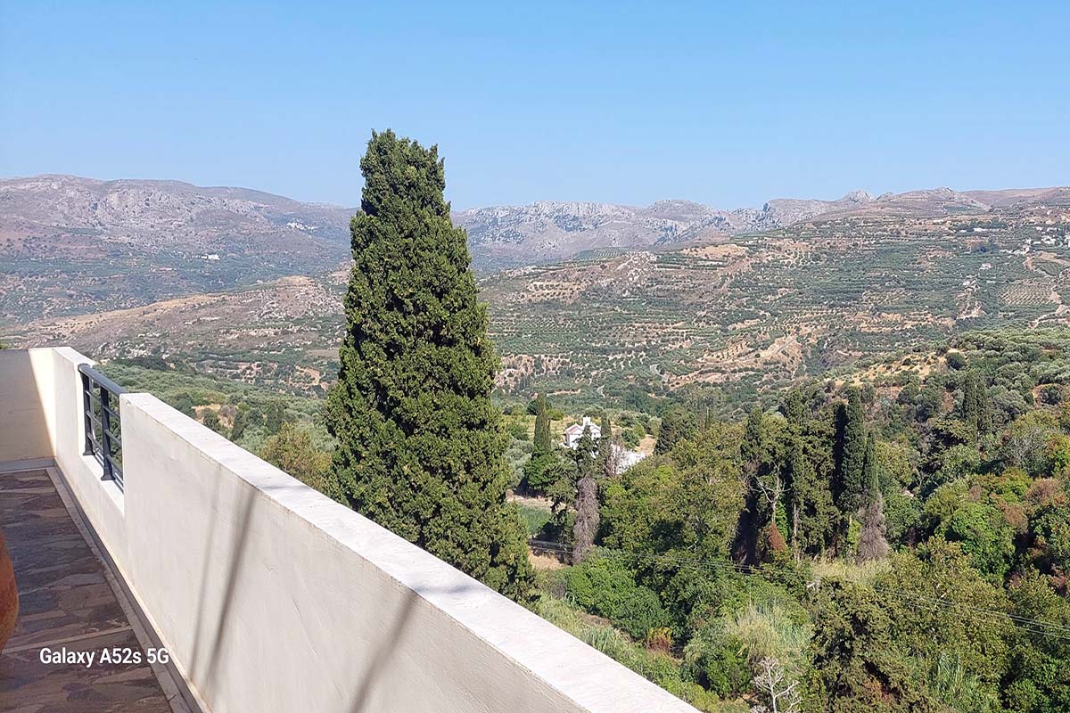 Agios-Georgios-View