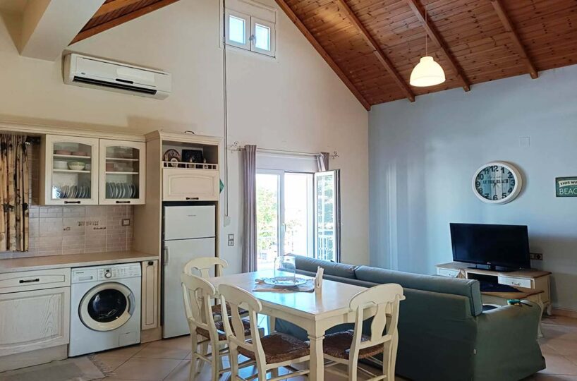 Makri-Yialos-Dining
