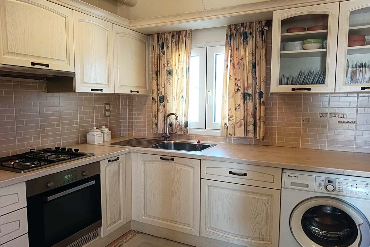 Makri-Yialos-Kitchen