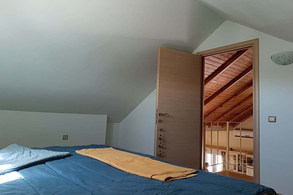 Makri-Yialos-Upstairs