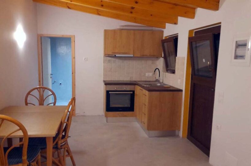 Farm-Cottage-Country-Side-Kitchen