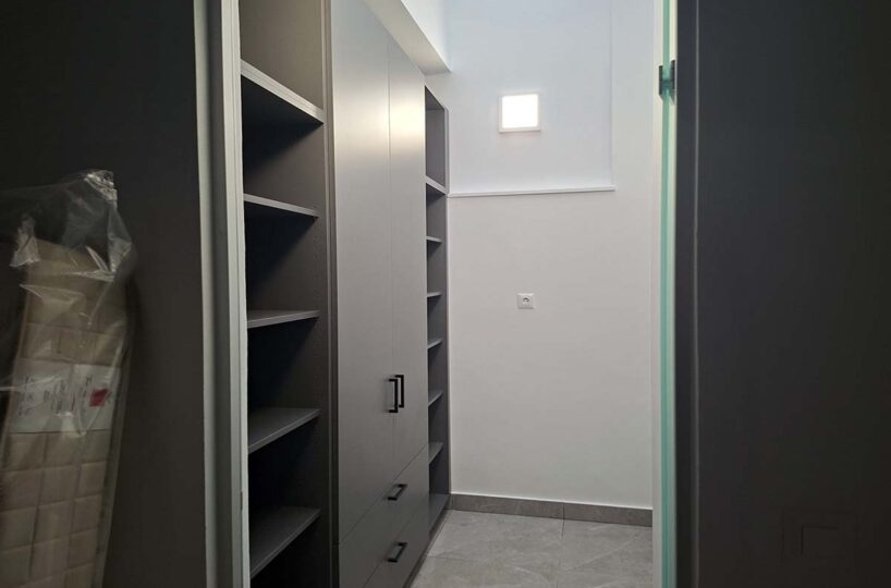 Lux-Sitia-Center-1st floor-Wardrobe