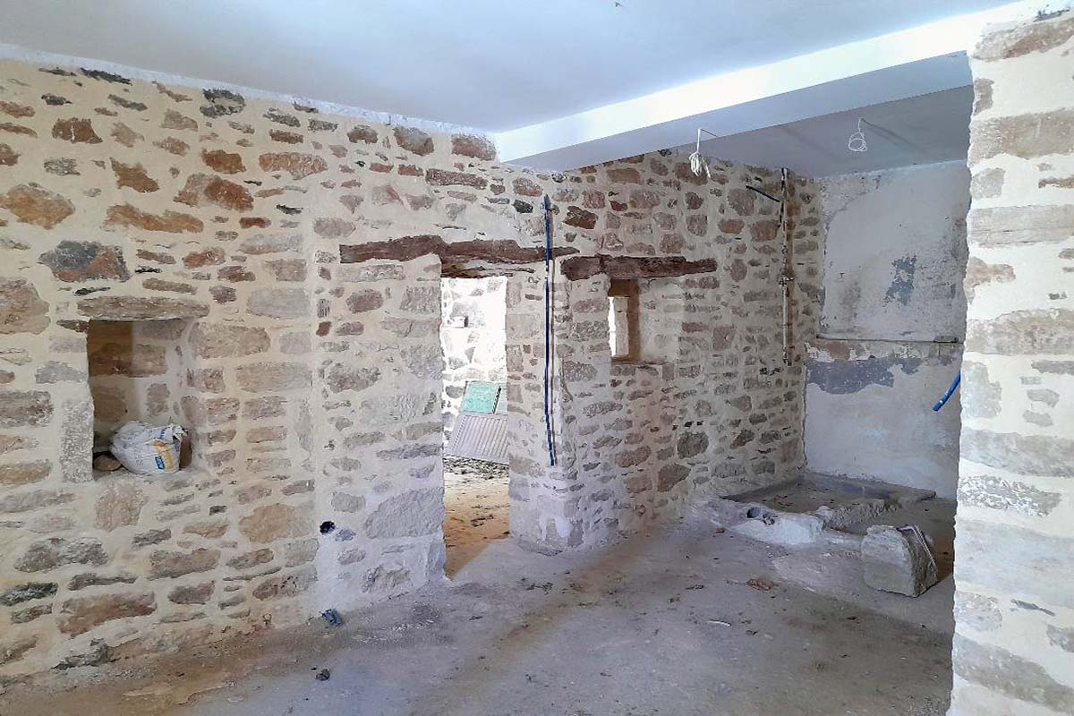 Three-Properties-Stone-Room-1